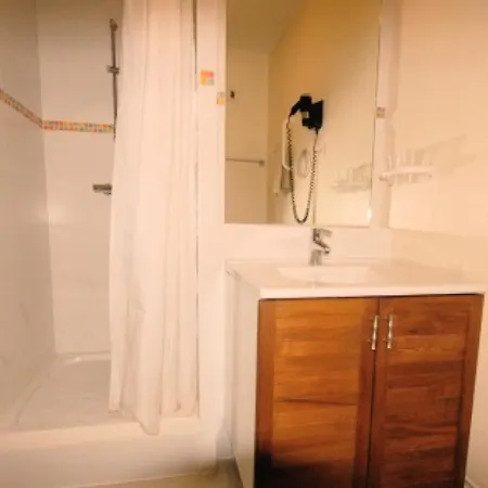 Le - Piscine - Pour 4 Personnes Mae-4793